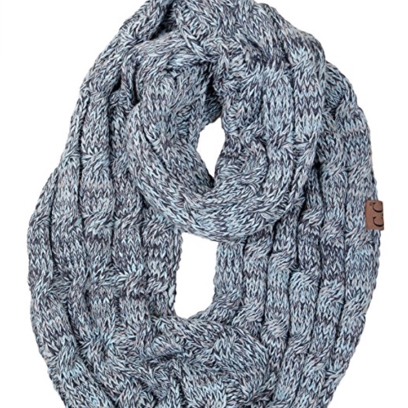 CC Exclusives Tri Color Hint of Mint Cable Knit - Picture 1 of 2